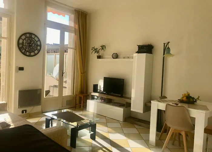 Terrasse Dans Palace Belle Epoque