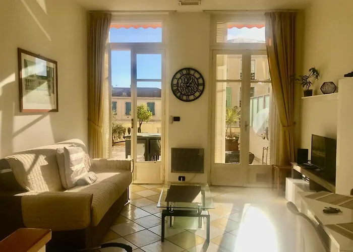 Terrasse Dans Palace Belle Epoque